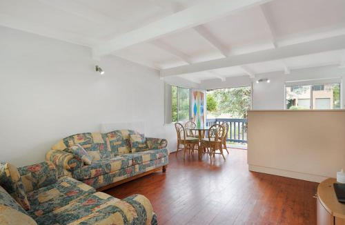 Kianga House | Pet friendly Beach House at Kianga