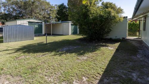 Bongaree House | Pet Friendly Cottage