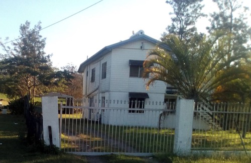 Kuttabul Apartment | Pet friendly ground level of 2-storey house with rural views
