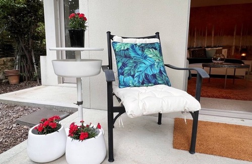 Weston Apartment | Pet friendly-Leafy Ground Floor Studio -Secure Courtyard, quiet neighbourhood