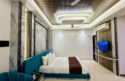 Pithampur Hotel | Pheonix Luxury Inn Hotel