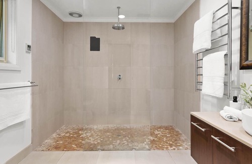 Mount Eliza House | Pine Tree Resort