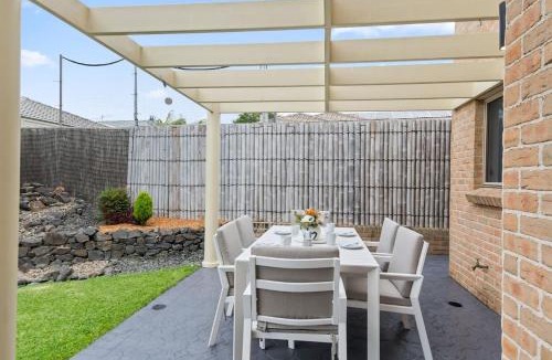 Shell Cove House | 'Pineview Escape' Generous Comfort for Families