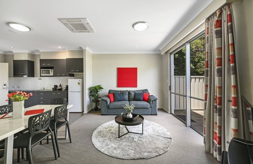 Harristown Hotel | Platinum International
