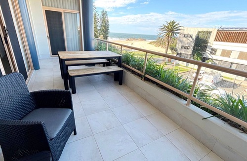 South West Rocks Apartment | Point Briner # 7 - walk to the beach