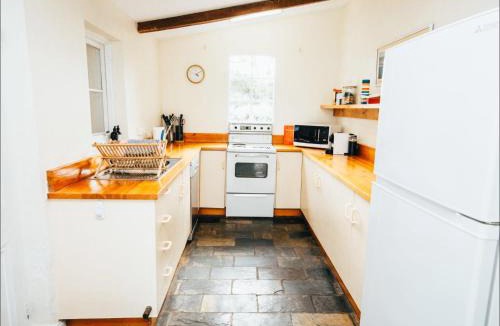 Waterhouse House | Pooh Corner, Cottage