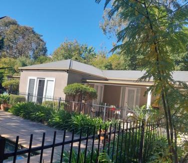 South Albury Cabin | Pool House