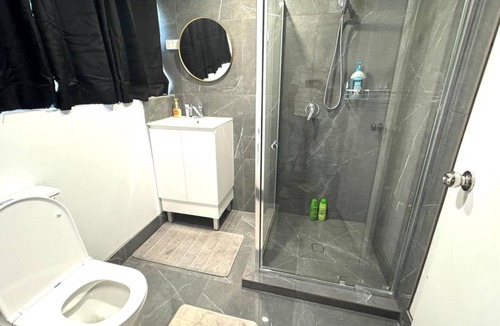 Marsden House | Pool House with 3 BDR 2 AC