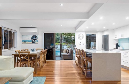 Alexandra Headland House | Pool side Luxury, pet friendly - walk to the beach