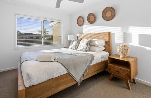 Alexandra Headland House | Pool side Luxury, pet friendly - walk to the beach
