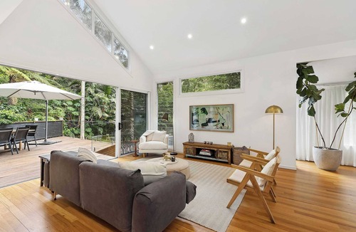 North Avoca House | Pool & Spa · Home Theatre · Walk to Beach