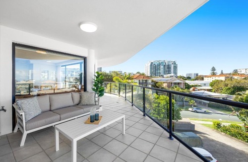 Kings Beach Apartment | Poolside 3-Bed Retreat Near Kings Beach