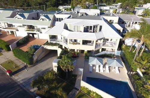 Palm Beach Apartment | Poolside at Iluka Resort Apartments