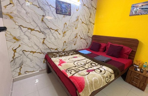 Gauravaddo Hotel | Poonam Grand
