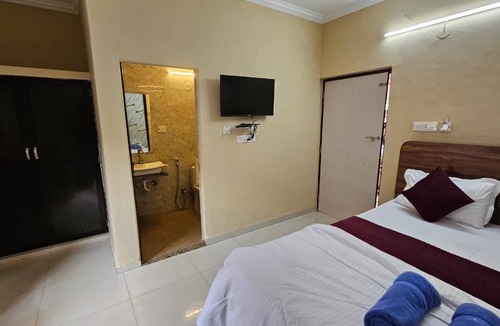 Gauravaddo Hotel | Poonam Grand