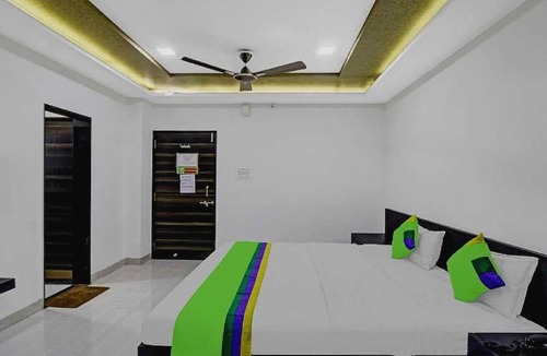 Nawada Hotel | POP 80792K Royal Hotel
