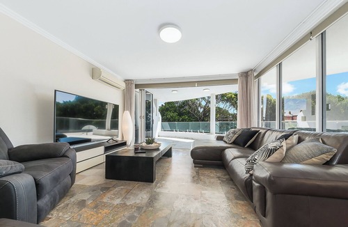 La Perouse Apartment | Premium Beachfront Stay | Space & Style APT