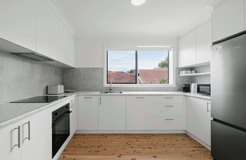 Merewether Apartment | Prickly Pear Stays in Merewether - Ranclaud St, 1-bedroom