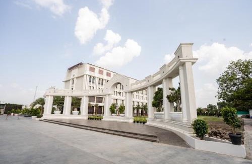 Indore Hotel | Pride Hotel & Convention Centre Indore