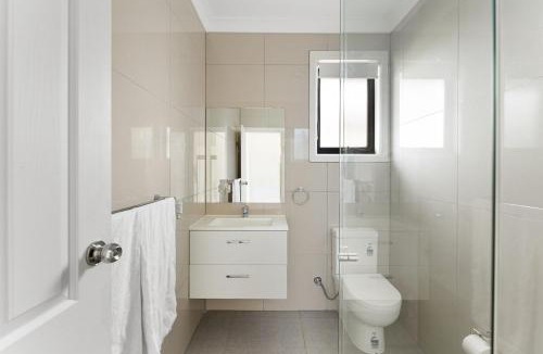 Davoren Park House | Pristine & Private 2BR Stay - Perfect for Getaways