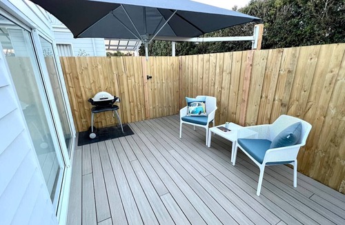 Barwon Heads Apartment | Private Barwon Heads Cottage | Walk to River