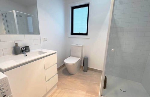 Sorell House | Private Self-Contained Suite Near Hobart Airport