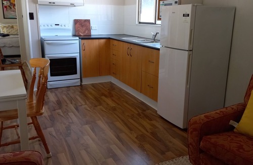Undera Cottage | Private self-contained Cottage on working farm in Undera, Northern Victoria.
