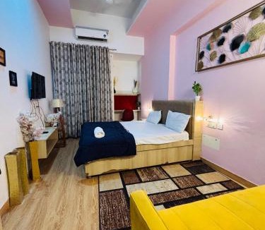 Greater Noida Apartment | Priya stays