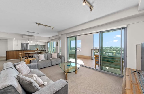 Redcliffe Apartment | Proximity Waterfront Apartments