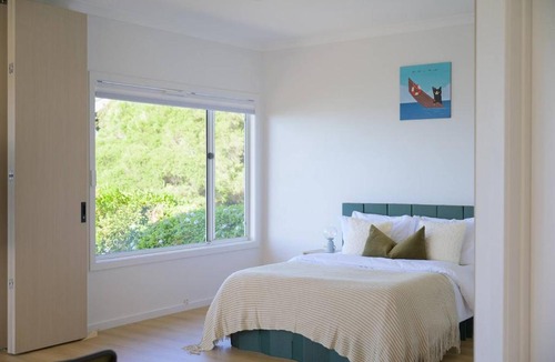 Frankston Apartment | Pudding's Home Luxury Oceanfront Escape