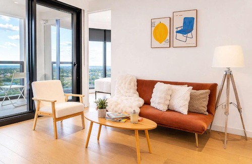 Box Hill Apartment | Puddings Home Stunning City Views Luxury 3BR Box Hill Skyone