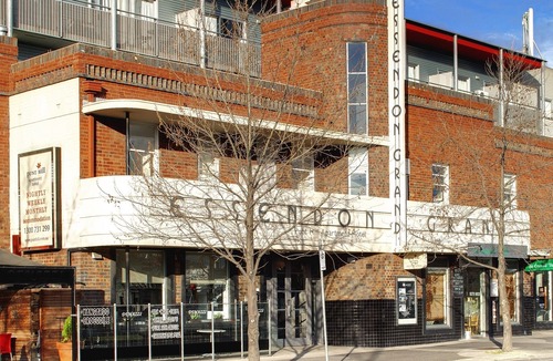 Essendon Hotel | Punthill Essendon
