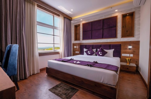 Bhubaneshwar Hotel | purple leaf