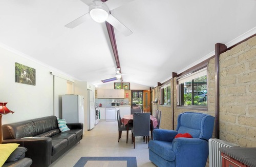 Halfway Creek House | Pushabushaway - Peaceful 3 Brm Bush Retreat, 10 min from beach