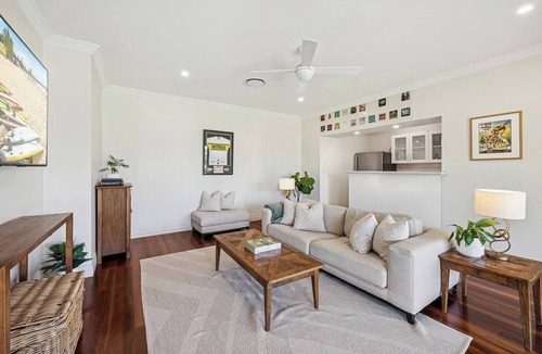 Central Mudgee House | Putta Bucca Manor Poised Poolside Country Living