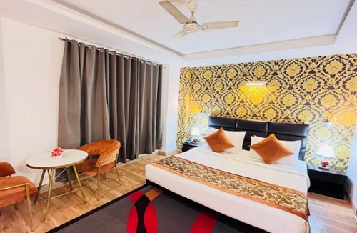 Noida Hotel | Qotel Hotel AT Residency Kaushambi