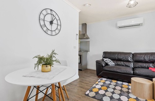 Norlane Apartment | Quaint & Fully Functional 1BR Retreat