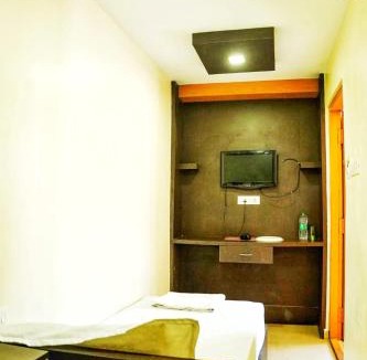 Ernakulam South Hotel | Qubehotelinn