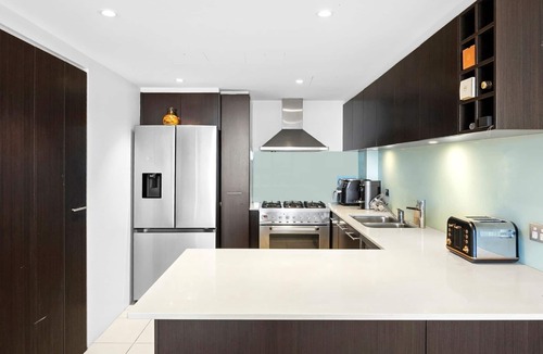 Queenscliff Apartment | Queenscliff Outlook | Ocean Views Apartment in Sydney