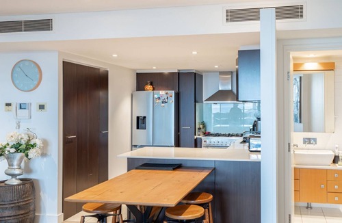 Queenscliff Apartment | Queenscliff Outlook | Ocean Views Apartment in Sydney