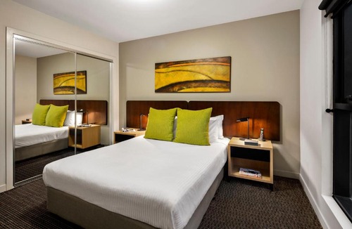 Docklands Apartment | Quest Docklands