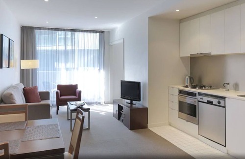 South Melbourne Apartment | Quest on Dorcas