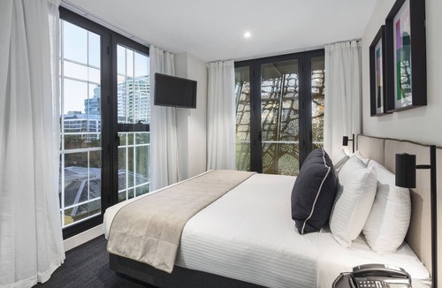 Melbourne Hotel | Quest St Kilda Road