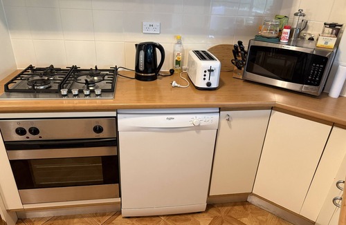 Erskineville Apartment | Quiet and convenient