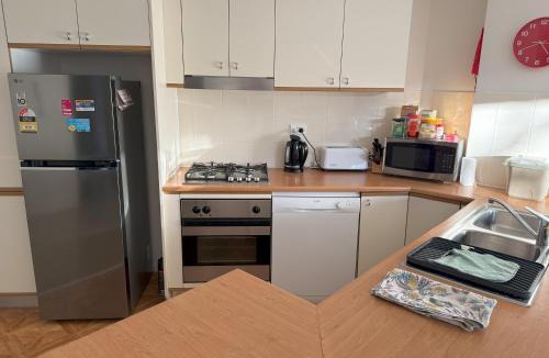 Erskineville Apartment | Quiet and convenient