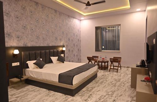Pushkar Hotel | R K Hotel And Bar