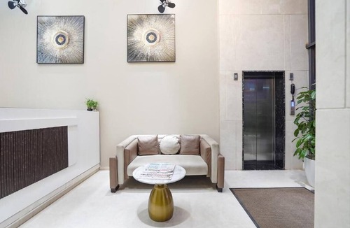 5th Block Hotel | RAAYARA SUITE