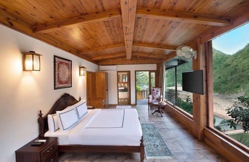 Amkholi Resort | Raga on the Ganges