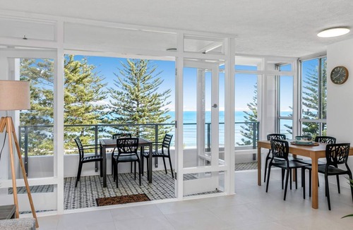 Coolangatta Apartment | Rainbow Pacific Unit 14- Ocean Views overlooking Rainbow Bay in Coolangatta with Wi-Fi Inc.