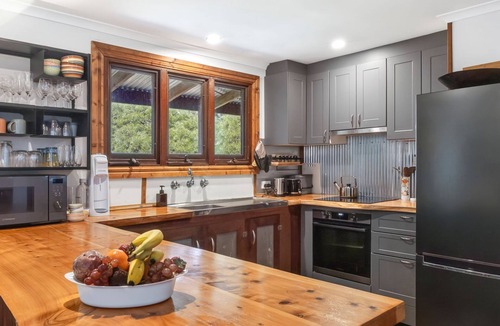 Surf Coast Shire House | Rainforest Retreat